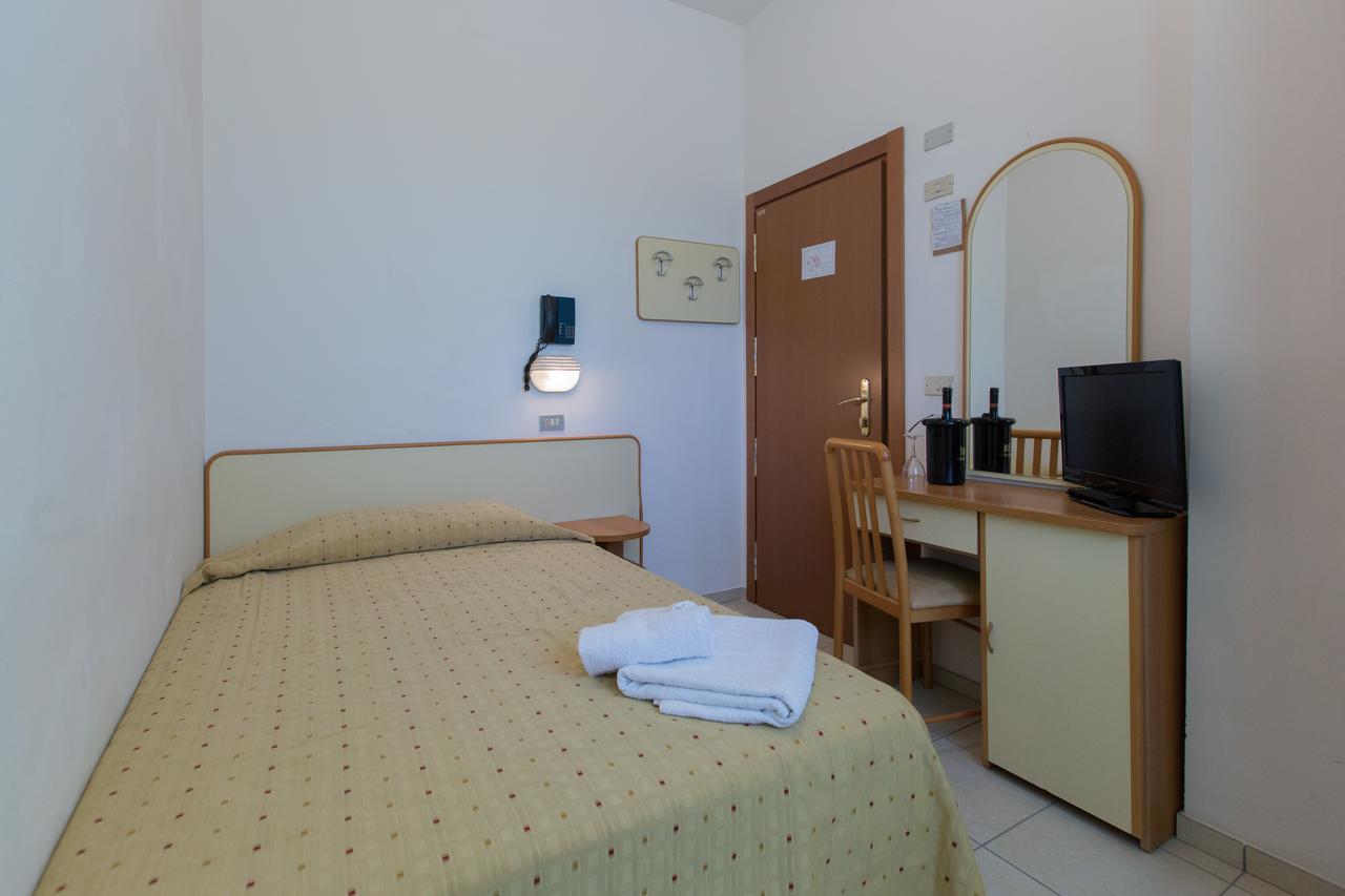 Hotel New York Cervia Exterior foto